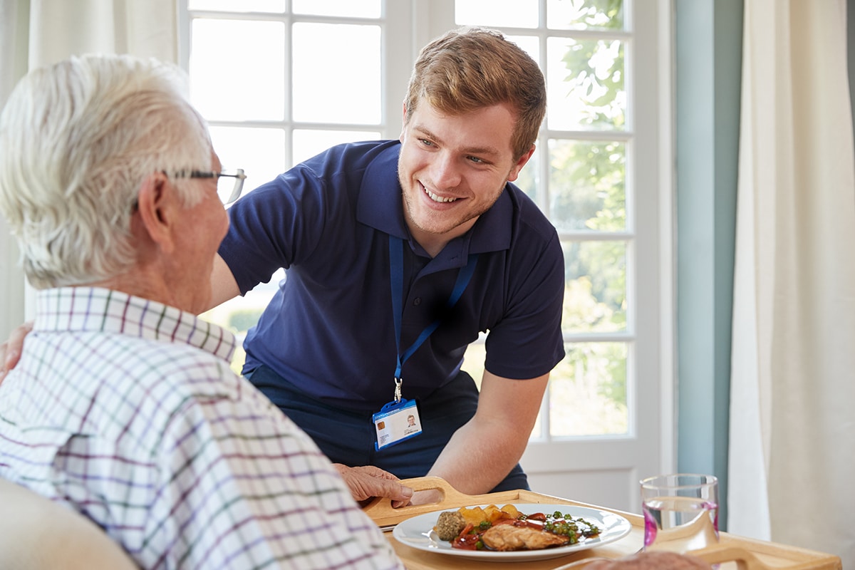 Tips for Choosing the Best In-Home Nursing or Home Healthcare Provider for Seniors